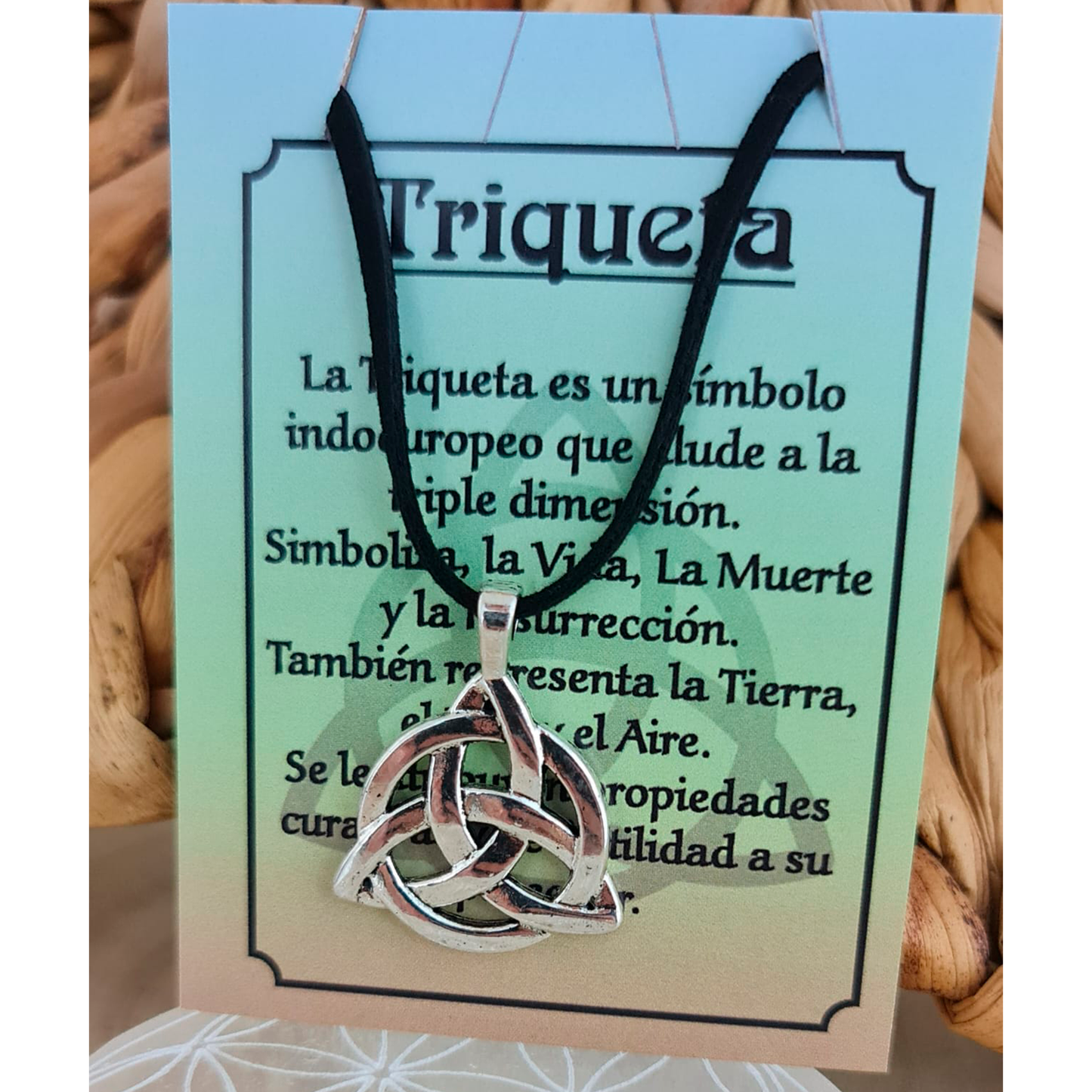 COLGANTE: TRIQUETA